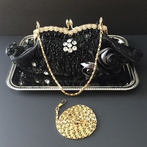 🇮🇹 ITALIAN VINTAGE GOLD & BLACK BEJEWELED BAG.